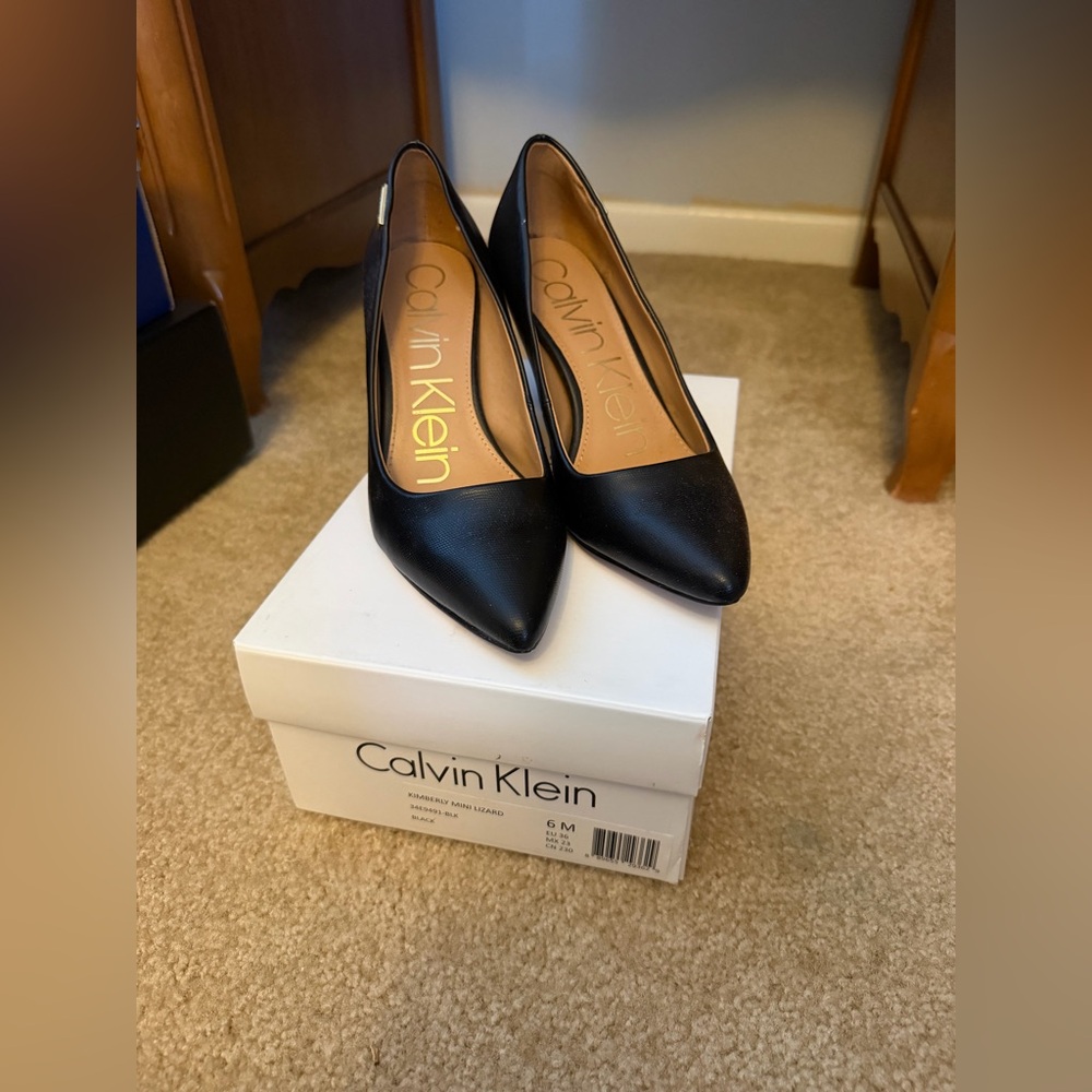 Calvin Klein Black Lizard Leather Heels, Kimberly Mini Lizard heels, size 6